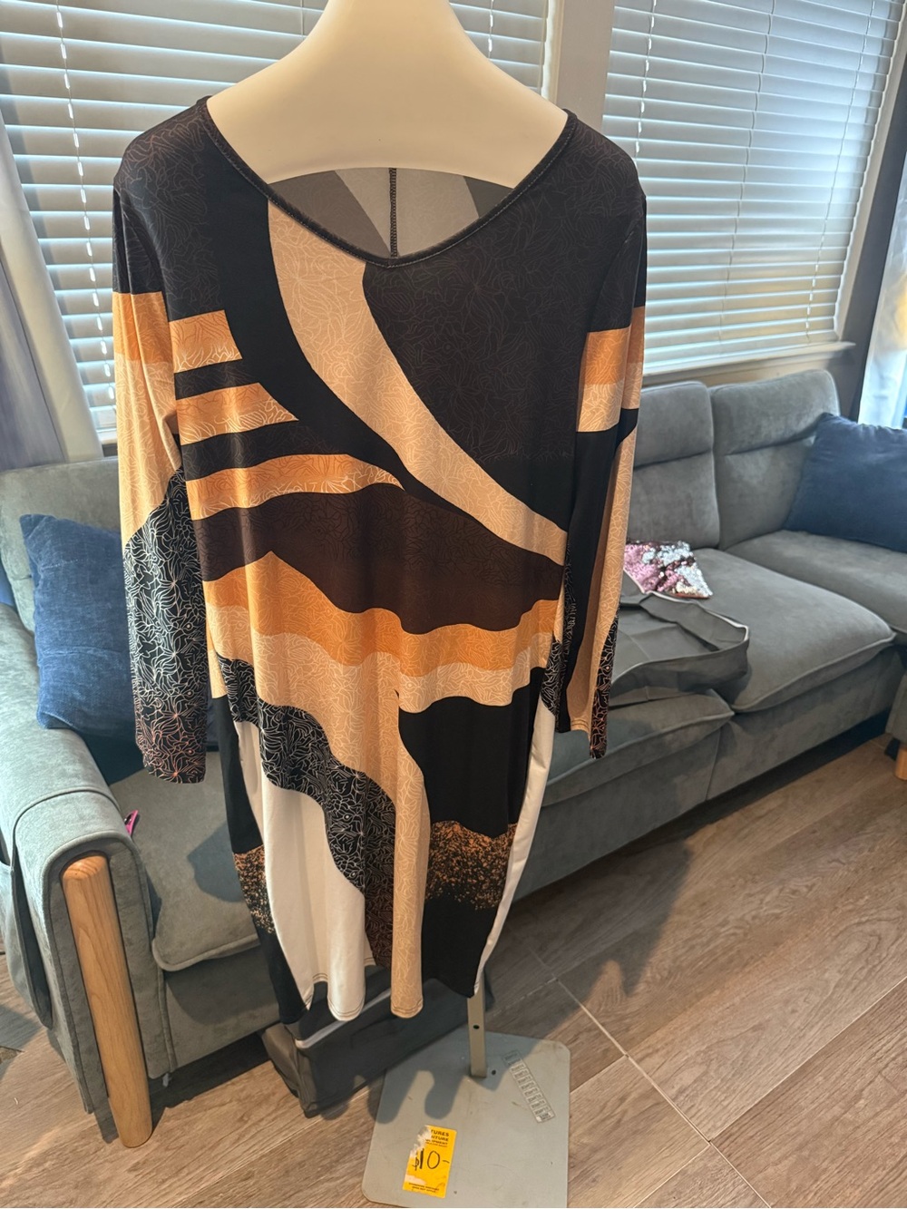 Women's Abstract MIDI dress - Black & Cream